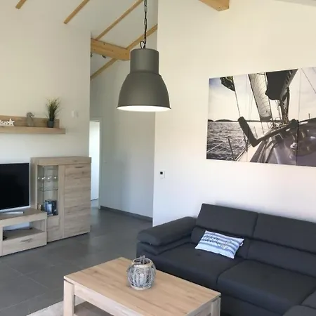N8 Eingezaeuntes In Eckwarderhoerne *