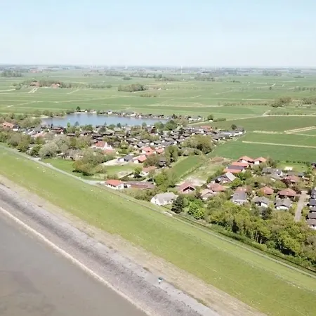 Holiday home N8 Eingezaeuntes In Eckwarderhoerne *